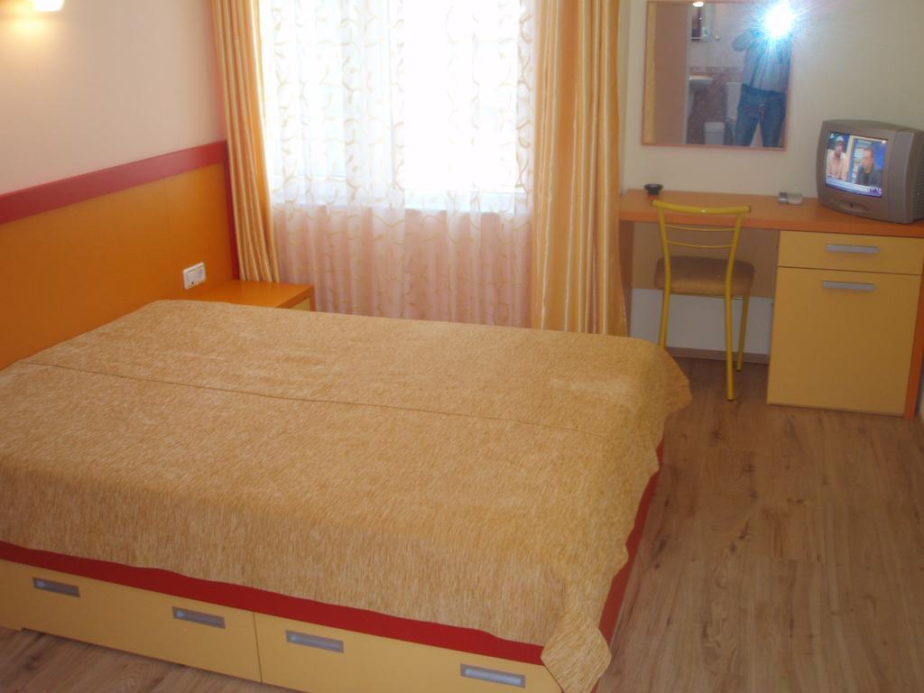 Mania Guest House Калофер Стая снимка