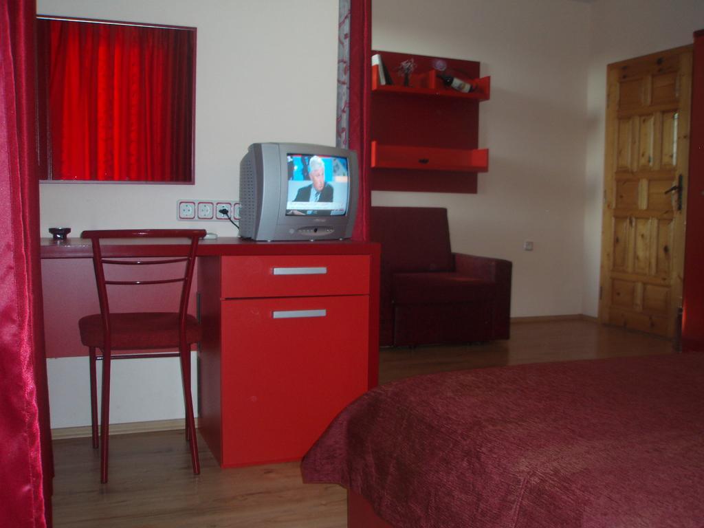 Mania Guest House Калофер Стая снимка