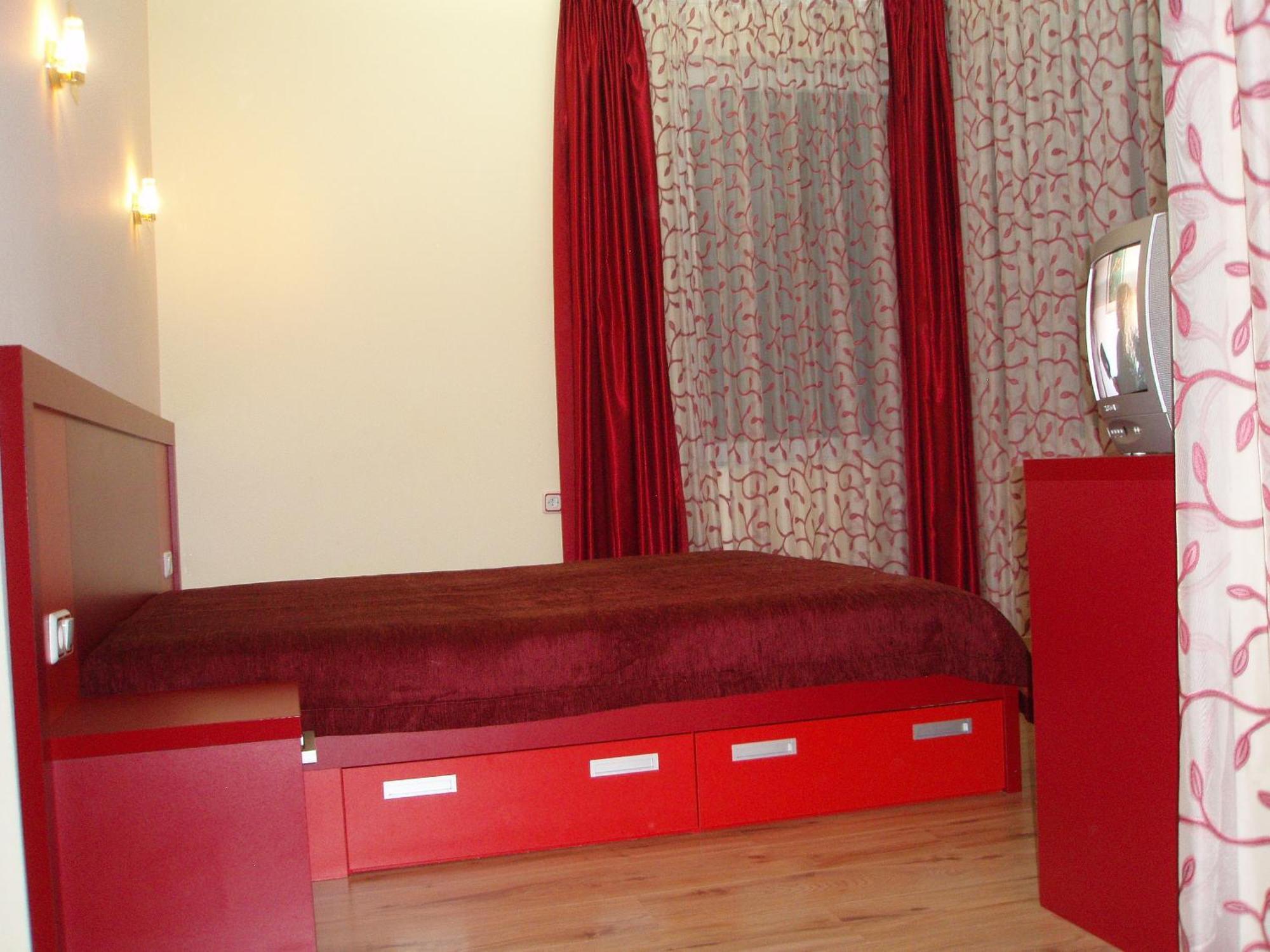 Mania Guest House Калофер Стая снимка